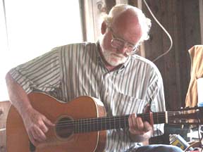 deckman2.jpg (34776 bytes)